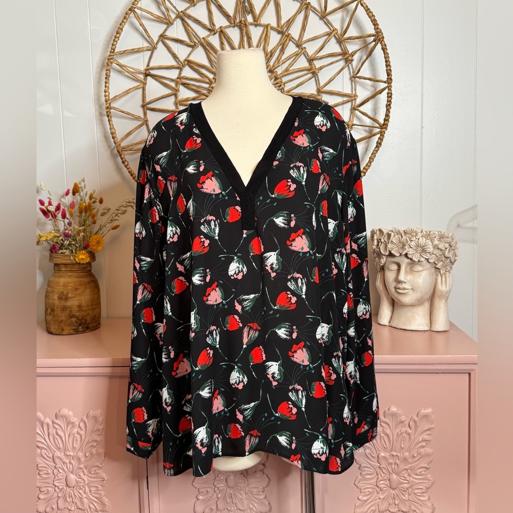 Halogen‎ Black Floral V-Neck Blouse